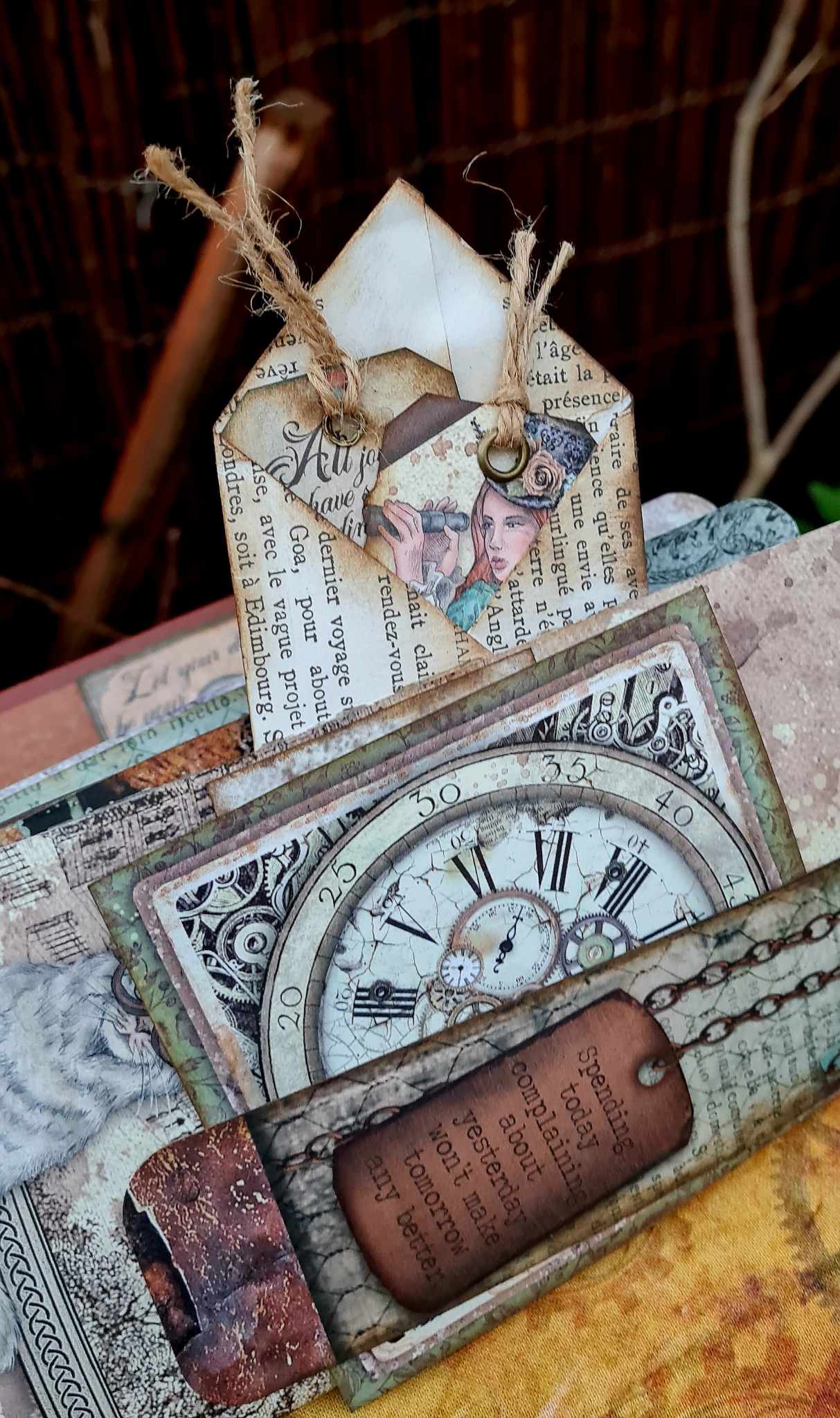 Grimoire steampunk "les rouages du temps"