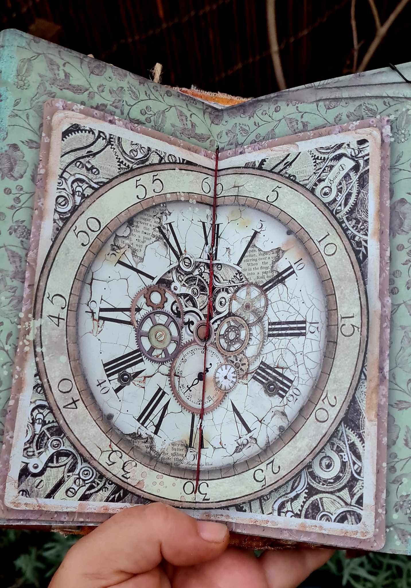 Grimoire steampunk "les rouages du temps"