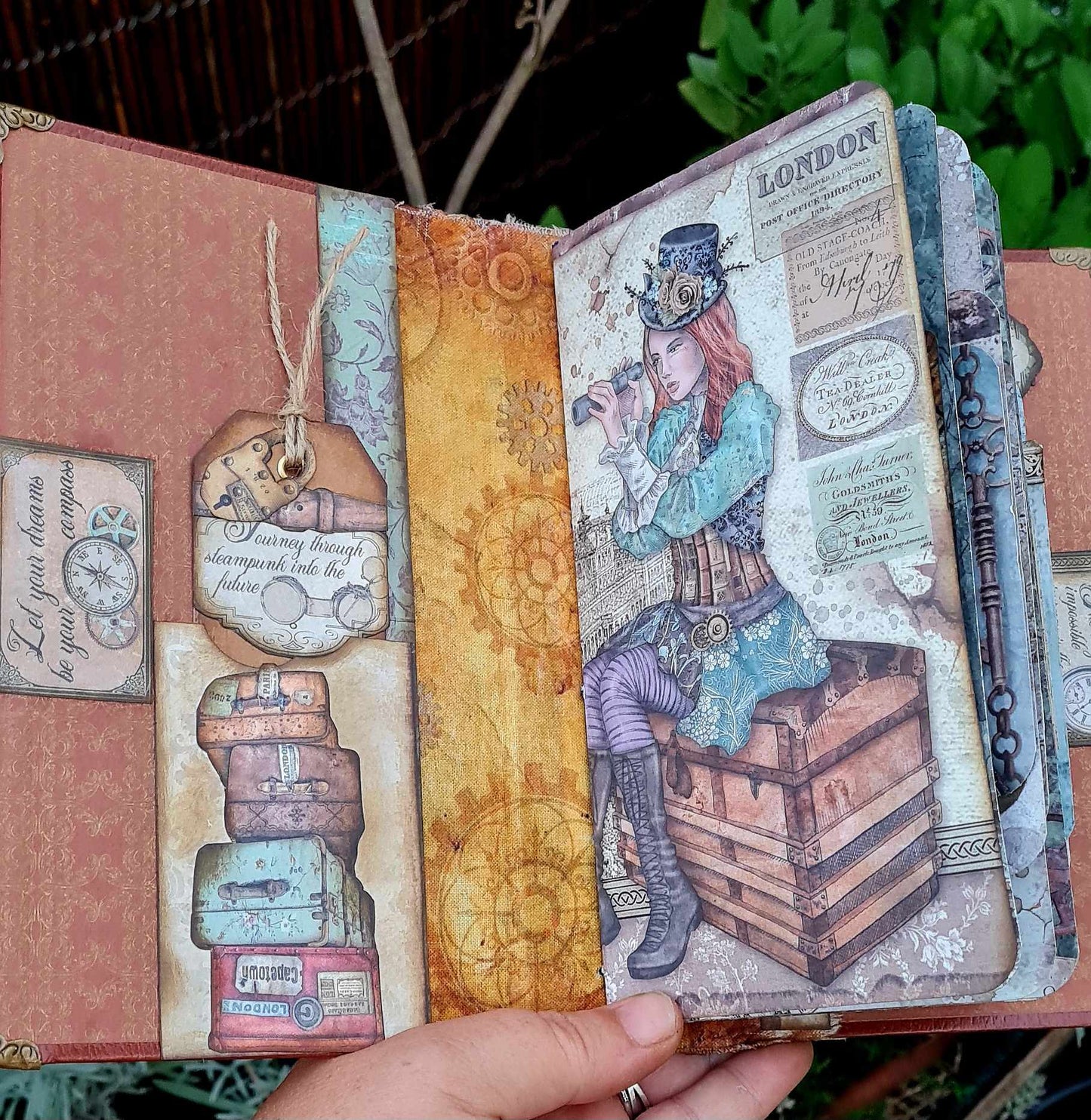 Grimoire steampunk "les rouages du temps"